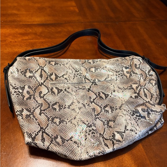 Sharif Snakeskin-Pattern Shoulder Bag in Black & Cream - Picture 4 of 5